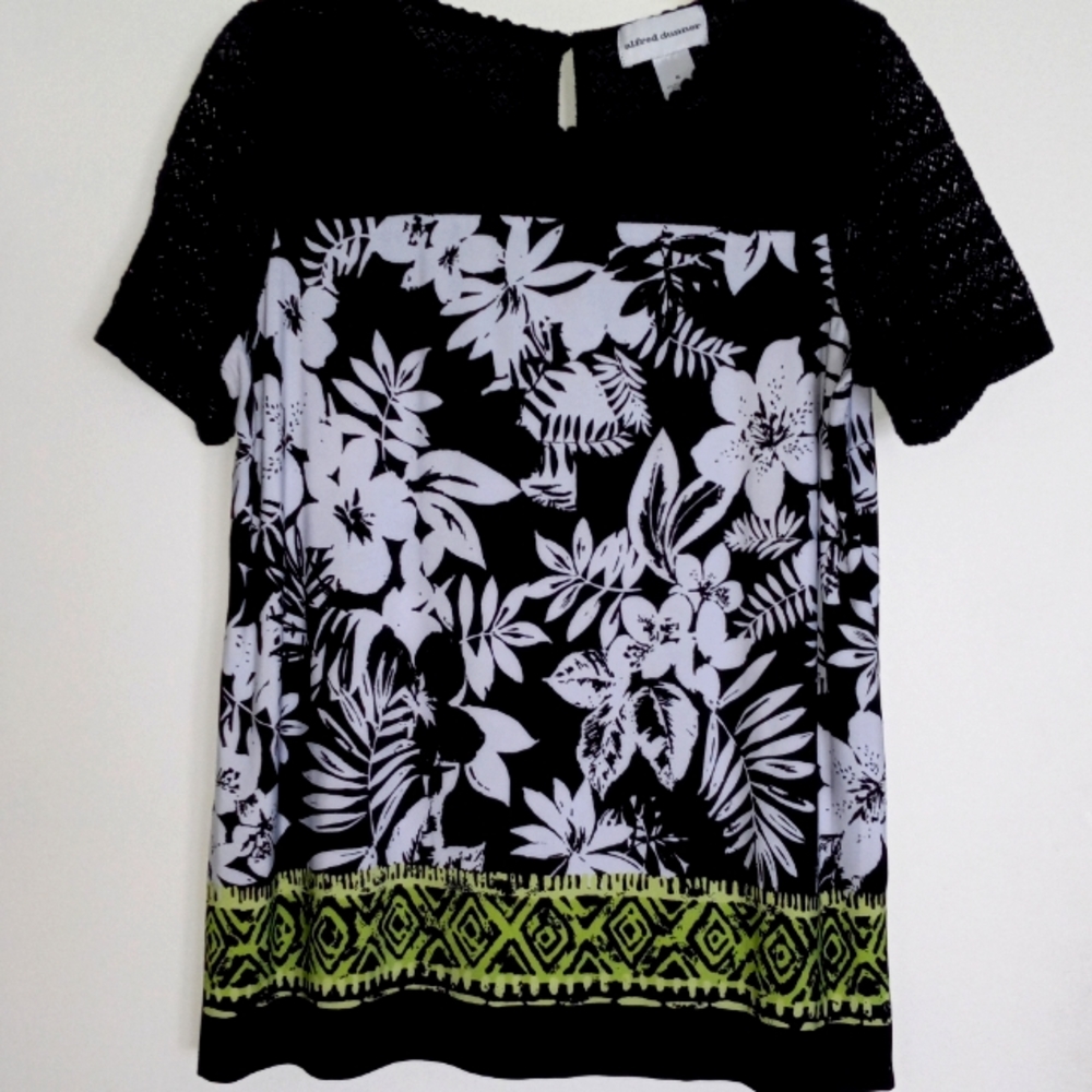 Alfred Dunner M scoop neck black and white short sleeve blouse